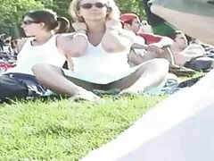 Amore Brandi dà un tocco di figliastri foto tette leccate nella sua bocca calda